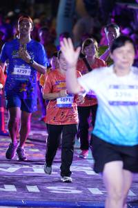 BIB: 4729, 2215, 3396, 4671
                            <button type="button" onclick="openModal(26256004)" class="btn btn-primary btn-sm float-right btn-popup" data-toggle="modal" data-target=".modal-high-quality">
                        <i class="fas fa-shopping-cart"></i> Add to Cart
                    </button>
                                            <button type="button" onclick="isThisMe(26256004, true)" class="btn btn-success btn-sm float-right btn-popup btn-isme hidden" data-toggle="tooltip" data-placement="bottom" title="นี่คือรูปของคุณใช่ไหม คลิกที่นี่เพื่อเอาเข้าอัลบั้ม">
                        <i class="fas fa-plus"></i> Add to album
                    </button>
                    <button type="button" onclick="isThisMe(26256004, false)" class="btn btn-warning btn-sm float-right btn-popup btn-isnotme hidden">
                        <i class="fas fa-ban"></i> Remove from album
                    </button>